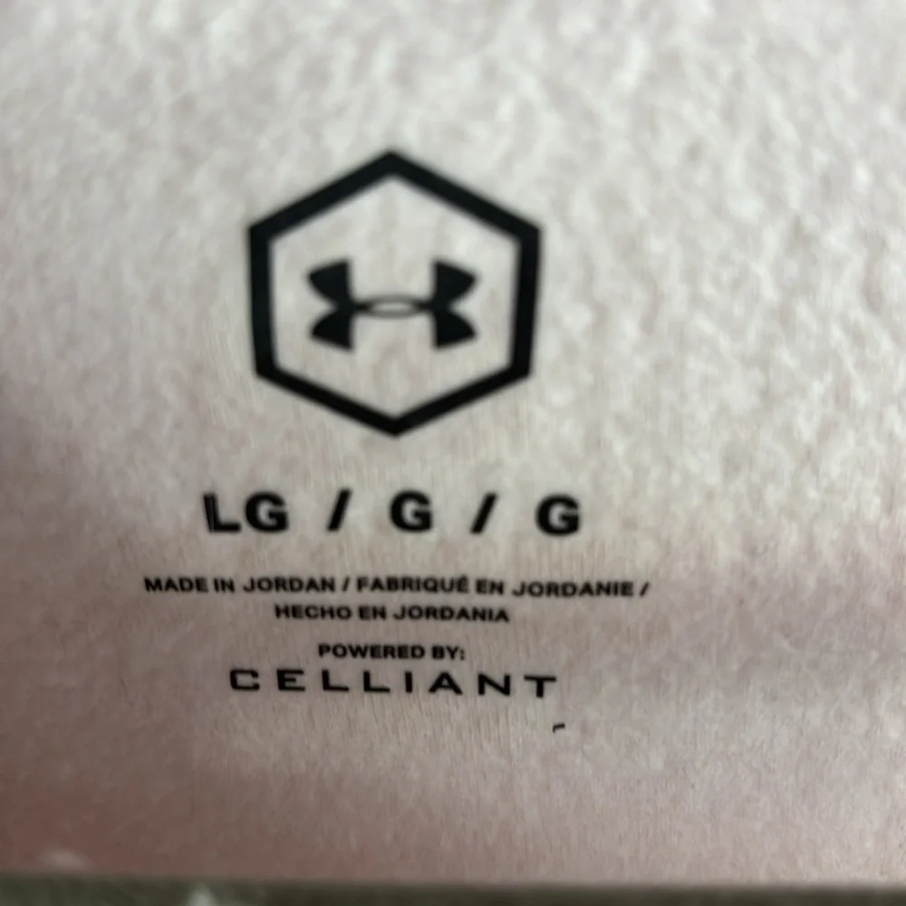 Under Armour Women’s Pink 1/4 Zip Pullover Sweatshirt Athletic Size L Brand New - Picture 5 of 9